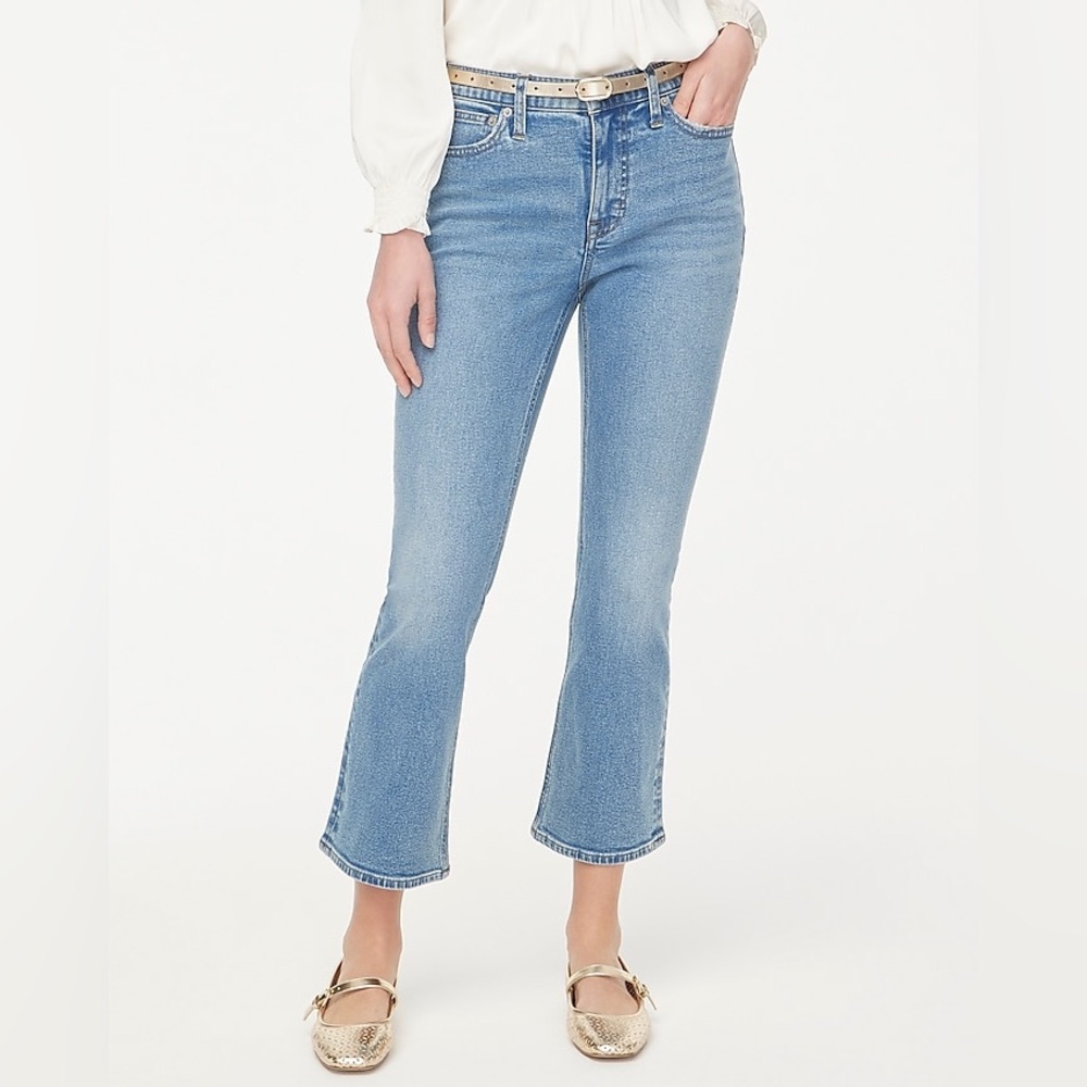 J.Crew Mid Rise Flare Crop Light Blue‎ Wash Size 30